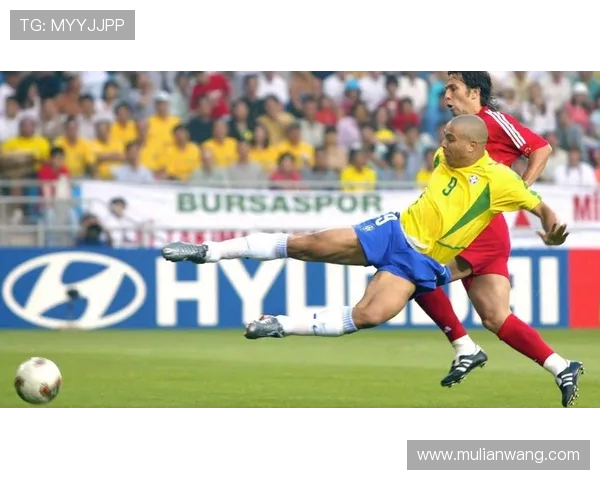 以1998世界杯巴西主力阵容为核心的足球王朝回望与传奇启示