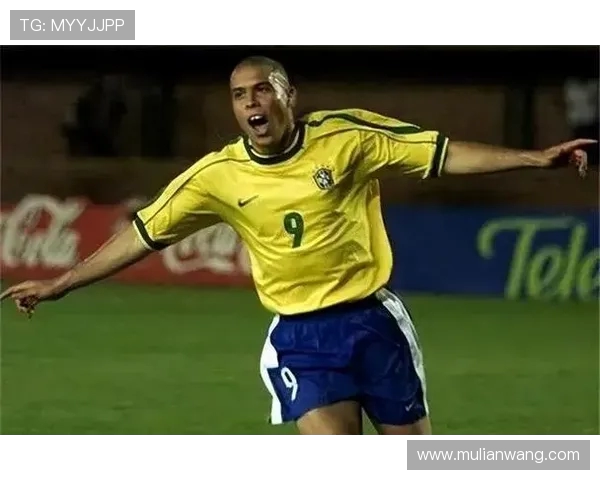 围绕罗纳尔多辉煌传奇与98世界杯足球先生荣耀之路探秘风云人物传奇